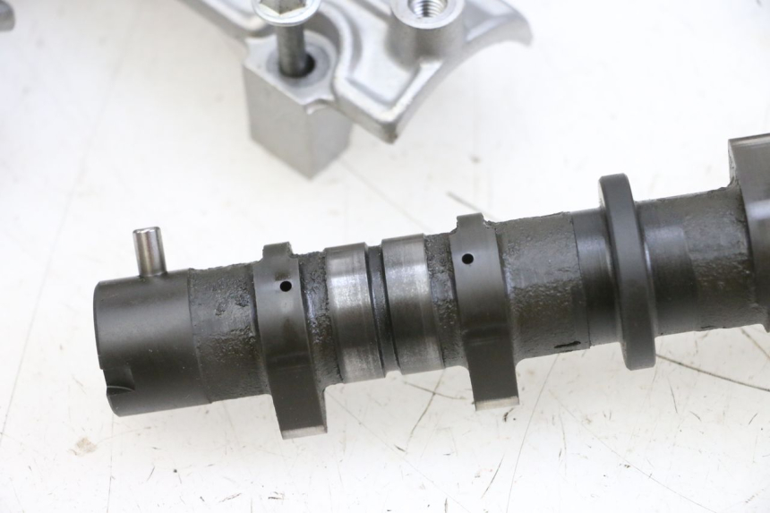 photo de CYLINDER HEAD SUZUKI BURGMAN 650 (2013 - 2020) - Alternative angle