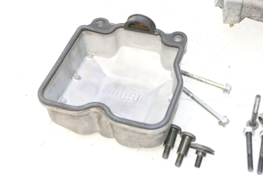photo de CYLINDER HEAD SUZUKI BURGMAN 125 (2007 - 2014) - Distinctive features