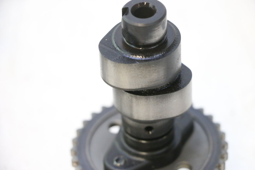 photo de CYLINDER HEAD SUZUKI BURGMAN 125 (2007 - 2014) - Focus on structure