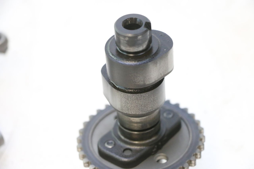 photo de CYLINDER HEAD SUZUKI BURGMAN 125 (2007 - 2014) - Alternative angle