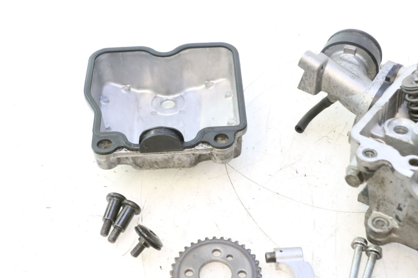 photo de CYLINDER HEAD SUZUKI BURGMAN 125 (2007 - 2014) - Additional view of the item