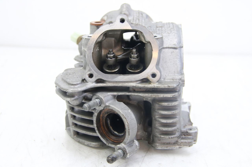 photo de CYLINDER HEAD YAMAHA BW'S BWS 125 (2010 - 2013) - Fixing points details