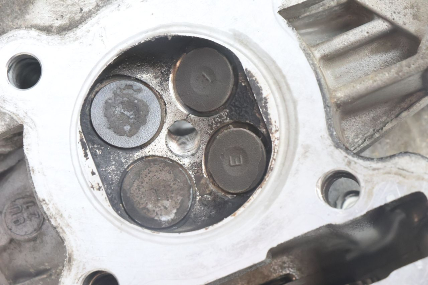 photo de CYLINDER HEAD YAMAHA BW'S BWS 125 (2010 - 2013) - Alternative perspective