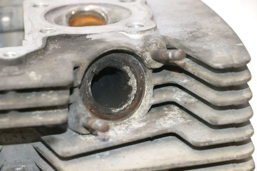 photo de CYLINDER HEAD HONDA CB TWO FIFTY 250 (1991 - 2002) - Component zoom