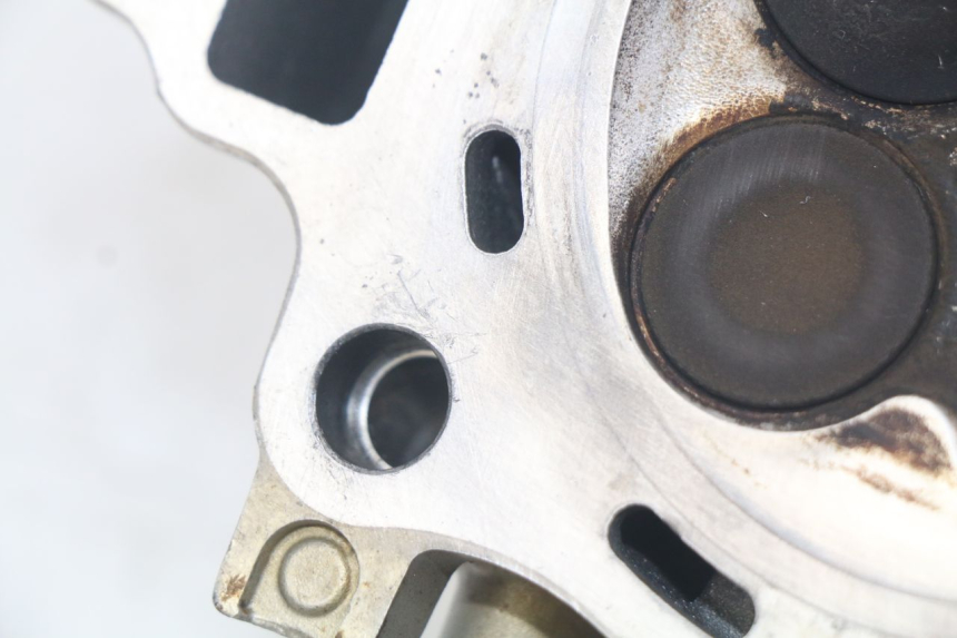 photo de CYLINDER HEAD HONDA CRF 250 (2016 - 2017) - Focus on structure