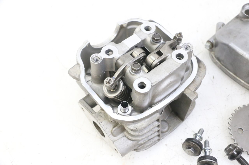 photo de CYLINDER HEAD HONDA CRF-F CRF F 110 (2019 - 2022) - Distinctive features