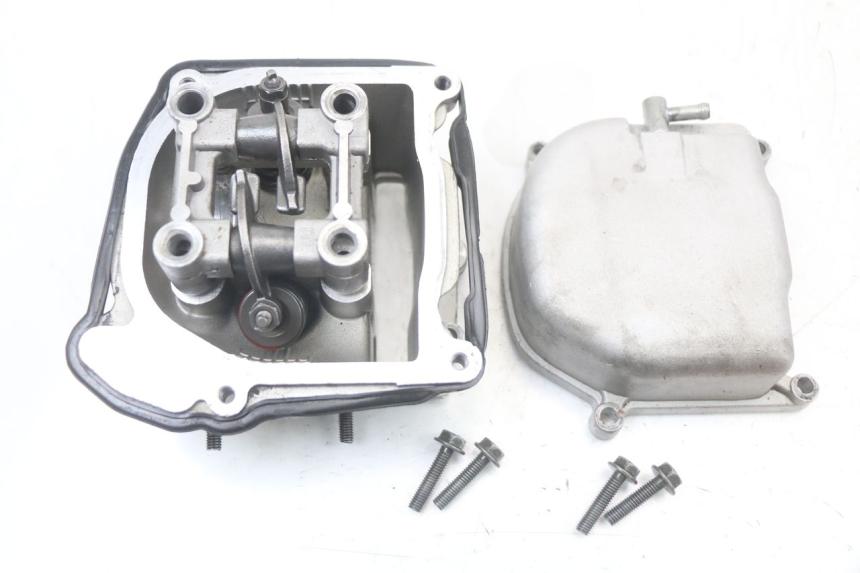 photo de CYLINDER HEAD LONGJIA DIGITA 4T 50 (2019 - 2022) - Fixing points details