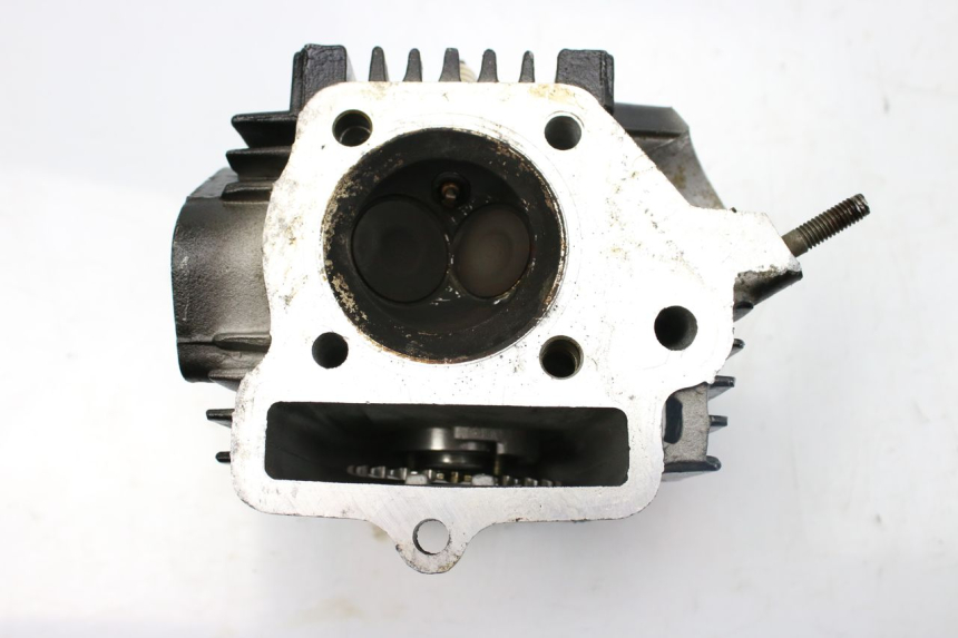 photo de CYLINDER HEAD LONCIN DIRT BIKE 125 - Technical close-up