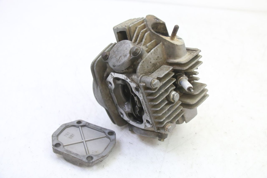 photo de CYLINDER HEAD BSE DIRTBIKE PH10L 125 - Fixing points details