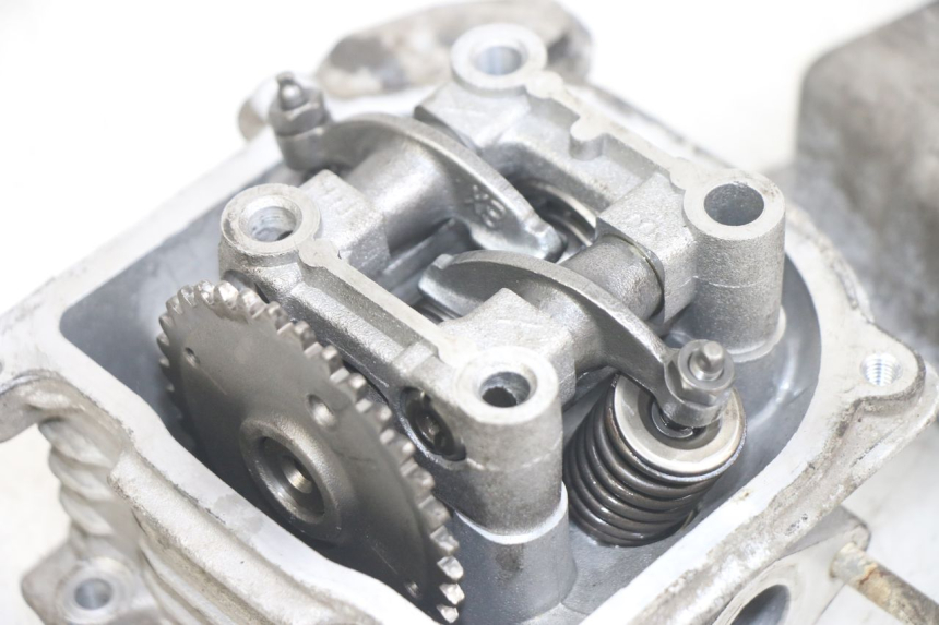 photo de CYLINDER HEAD JM MOTORS EVOLIS 4T 50 (2018 - 2022) - Surface and material condition