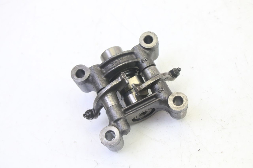 photo de Cylinder head HONDA FES S-WING SWING ABS 125 (2007 - 2015) - Technical close-up