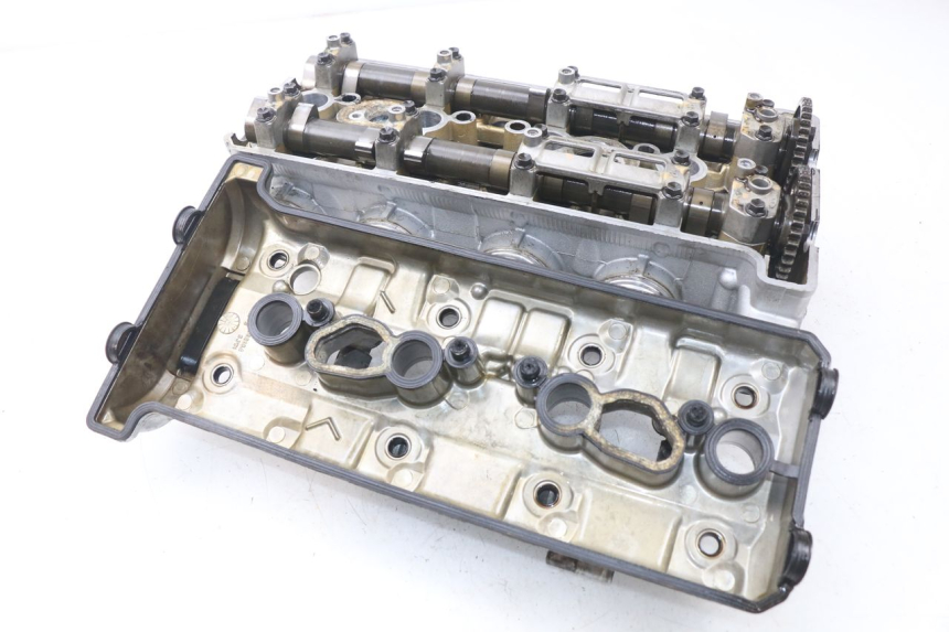 photo de CYLINDER HEAD YAMAHA FJR ABS 1300 (2006 - 2012) - Fixing points details