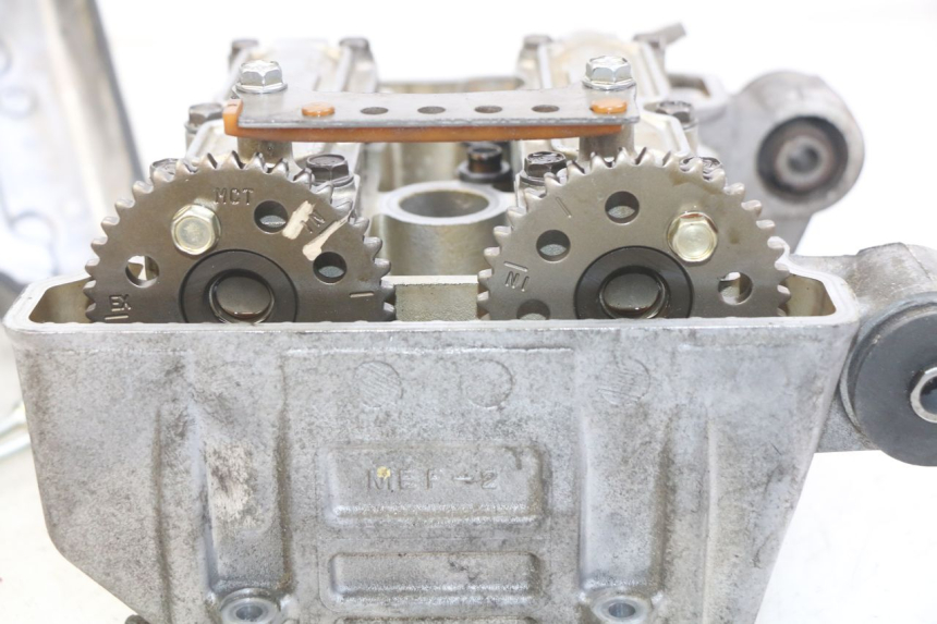 photo de CYLINDER HEAD HONDA FJS SILVERWING SILVER WING 400 (2009 - 2016) - High-resolution close-up