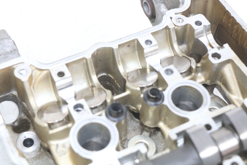 photo de CYLINDER HEAD HONDA FJS SILVERWING SILVER WING 400 (2009 - 2016) - Used quality zoom