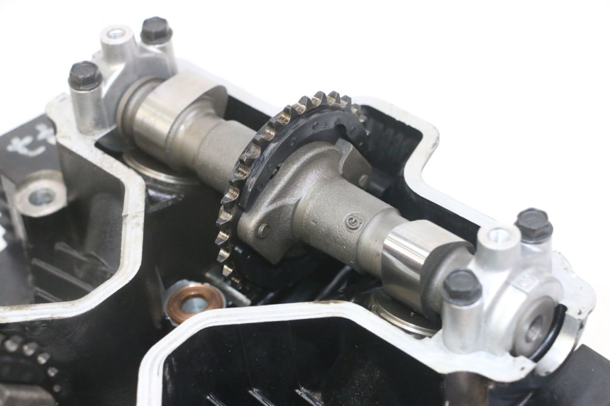 photo de CYLINDER HEAD SUZUKI GS GSE 500 (2001 - 2003) - Alternative perspective