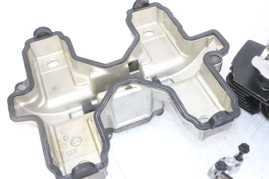 photo de CYLINDER HEAD SUZUKI GS GSE 500 (2001 - 2003) - Component zoom