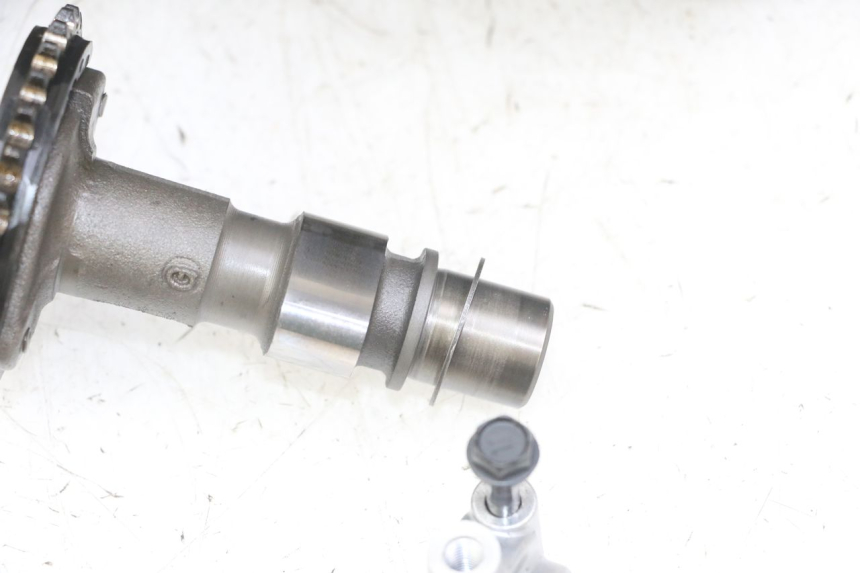 photo de CYLINDER HEAD SUZUKI GS GSE 500 (2001 - 2003) - Detailed visual inspection