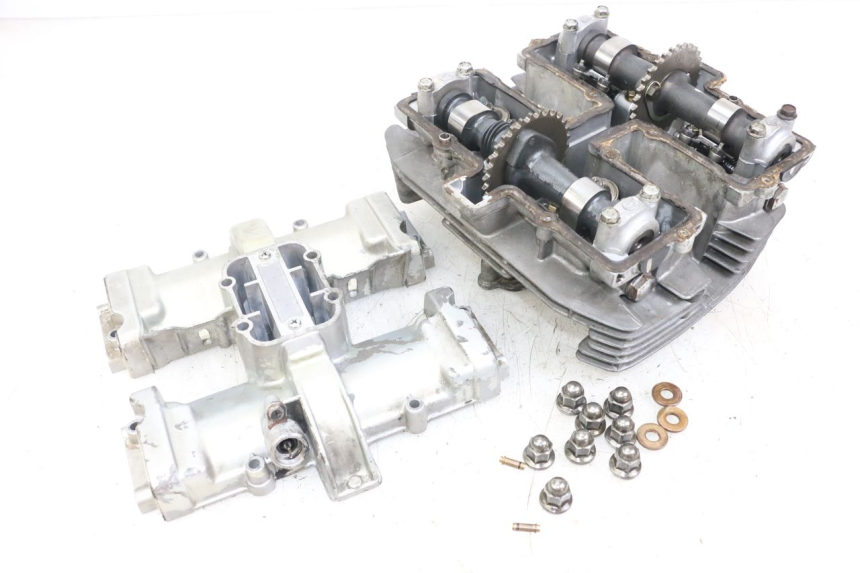 photo de CYLINDER HEAD SUZUKI GSX E 250 (1982 - 1983) - Focus on structure
