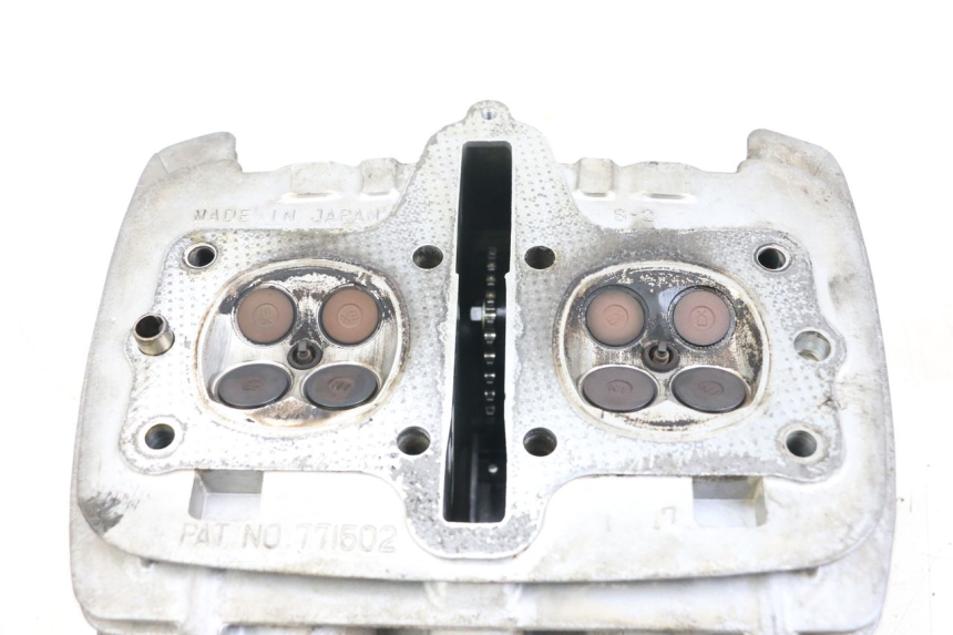 photo de CYLINDER HEAD SUZUKI GSX E 250 (1982 - 1983) - Fixing points details