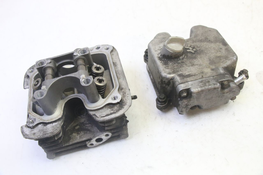 photo de CYLINDER HEAD DAELIM HISTORY 125 (2001 - 2002) - Zoom on usage condition