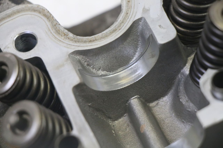 photo de CYLINDER HEAD DAELIM HISTORY 125 (2001 - 2002) - Technical close-up