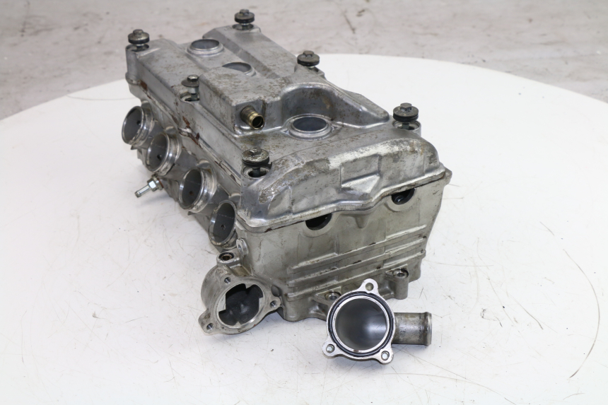 photo de CYLINDER HEAD HONDA CBR F 600 (1991 - 1994) - High-resolution close-up