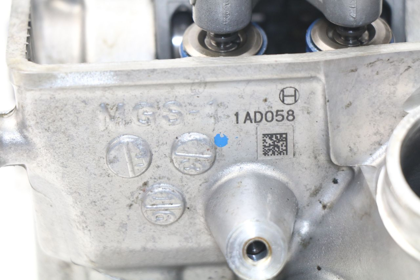 photo de CYLINDER HEAD HONDA INTEGRA NC D 750 (2016 - 2018) - Distinctive features