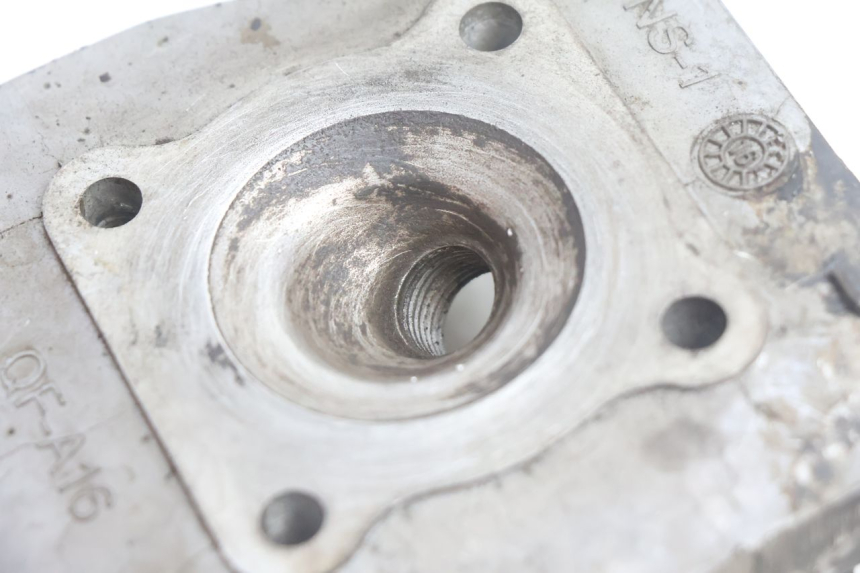 photo de CYLINDER HEAD PEUGEOT KISBEE 2T 50 (2010 - 2017) - Fixing points details