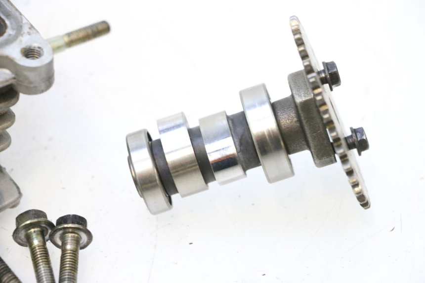 photo de CYLINDER HEAD PEUGEOT KISBEE 4T 50 (2010 - 2017) - Main view