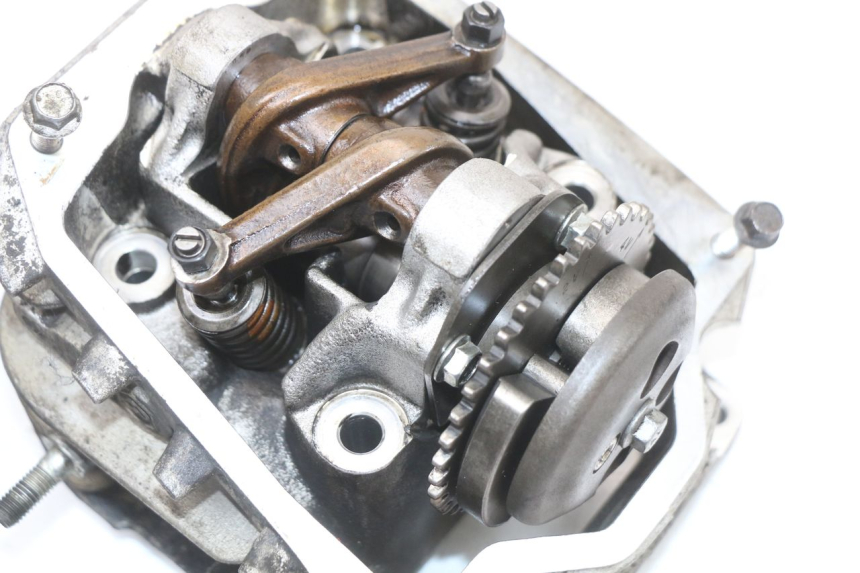 photo de CYLINDER HEAD RENAULT KOURANOS 125 (2001 - 2004) - Fixing points details