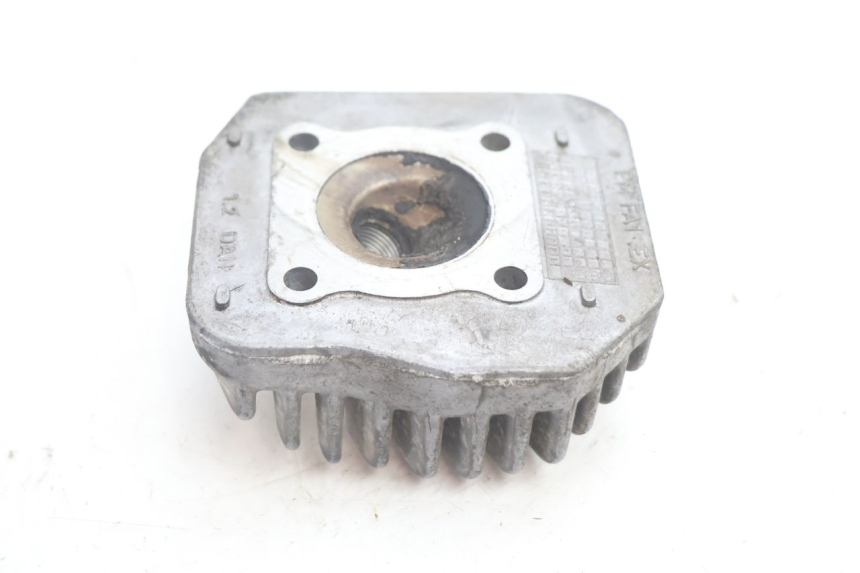 photo de CYLINDER HEAD PEUGEOT LUDIX ONE 50 (2004 - 2006) - Alternative perspective