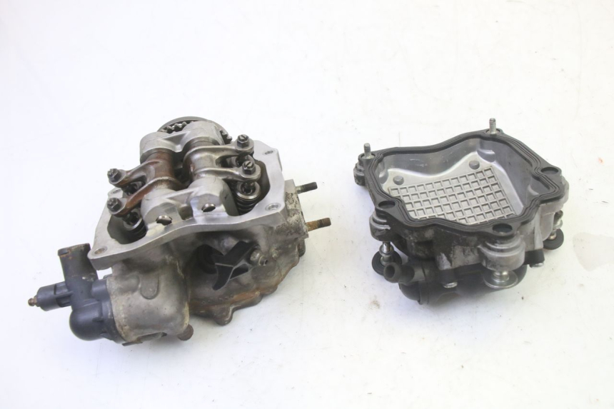 photo de CYLINDER HEAD PIAGGIO MP3 LT 300 (2010 - 2016) - Additional view of the item