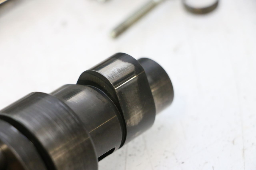 photo de CYLINDER HEAD PIAGGIO MP3 LT 300 (2010 - 2016) - Detailed visual inspection