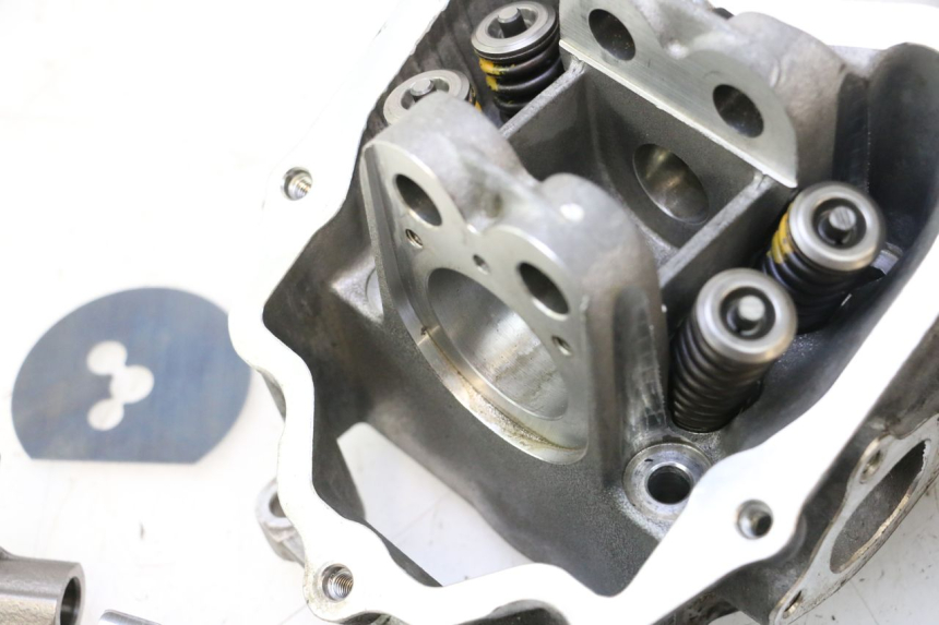 photo de CYLINDER HEAD PIAGGIO MP3 LT 300 (2010 - 2016) - Zoom on usage condition