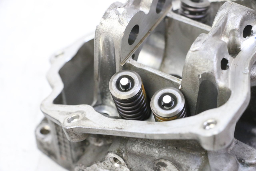 photo de CYLINDER HEAD PIAGGIO MP3 RL 250 (2006 - 2010) - High-resolution close-up