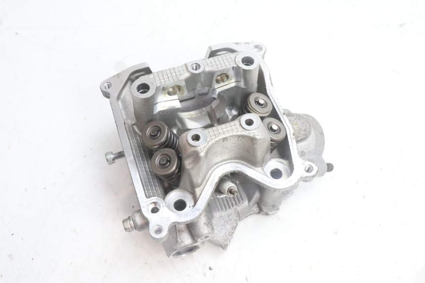 photo de CYLINDER HEAD YAMAHA N-MAX NMAX 125 (2021 - 2024) - High-resolution close-up