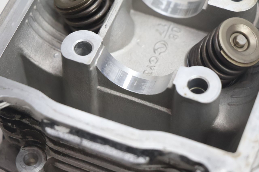 photo de CYLINDER HEAD KYMCO LIKE 4T 50 (2019 - 2025) - Zoom on usage condition