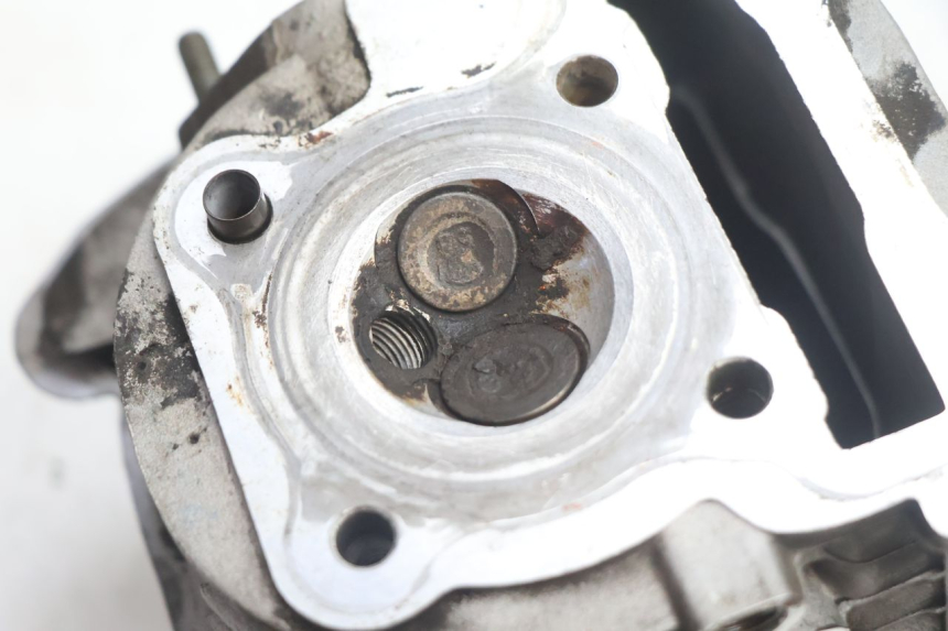 photo de CYLINDER HEAD KYMCO LIKE 4T 50 (2019 - 2025) - Alternative perspective