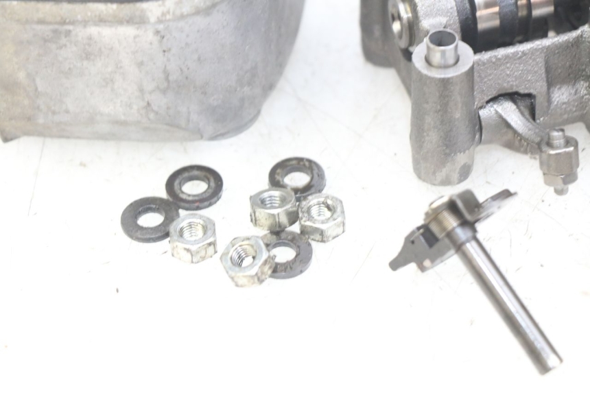 photo de CYLINDER HEAD HONDA NHX LEAD 110 (2008 - 2010) - Detailed visual inspection