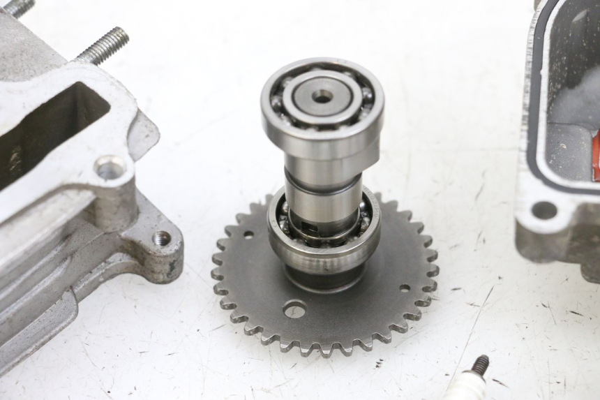 photo de CYLINDER HEAD JM MOTORS OLDIES 4T 50 (2010 - 2020) - Focus on structure