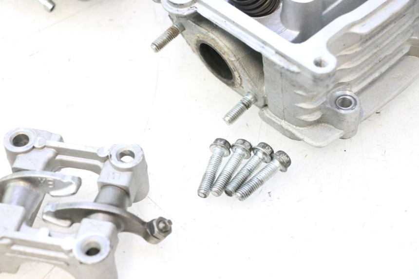 photo de CYLINDER HEAD JM MOTORS OLDIES 4T 50 (2020 - 2026) - Alternative angle