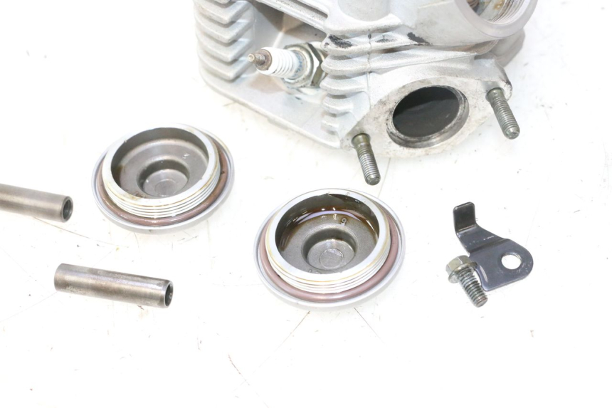 photo de CYLINDER HEAD SYM ORBIT III 3 4T 50 (2021 - 2025) - Zoom on usage condition