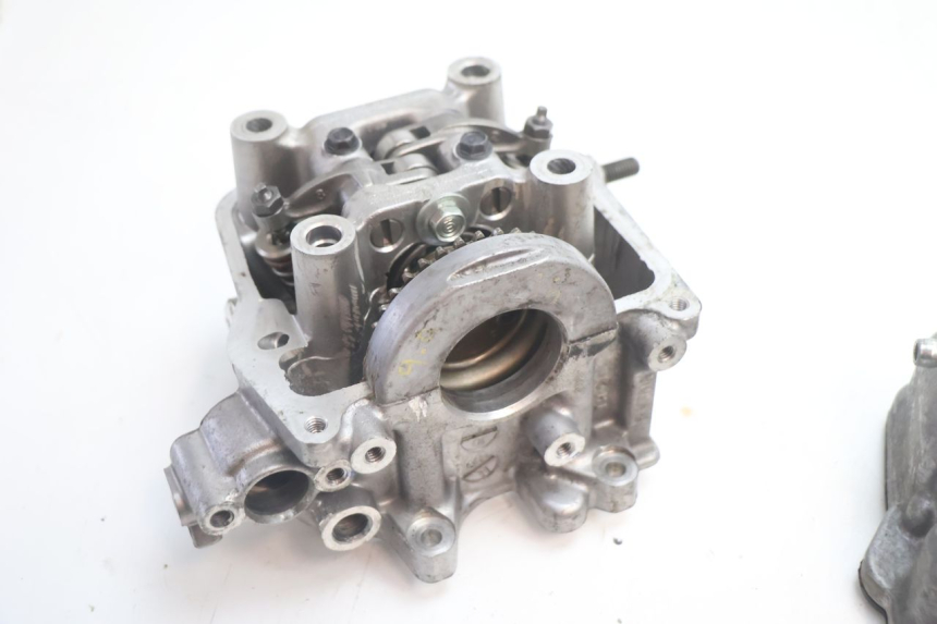 photo de CYLINDER HEAD HONDA PCX (JF28) 125 (2009 - 2011) - Zoom on usage condition