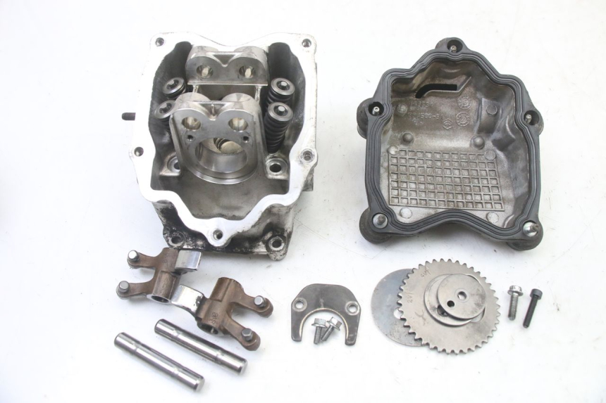 photo de CYLINDER HEAD PIAGGIO X8 125 (2004 - 2007) - Main view