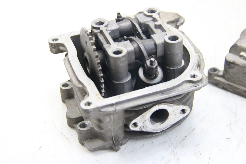 photo de CYLINDER HEAD TNT MOTOR ROMA 10' 4T 50 (2019 - 2022) - Zoom on usage condition