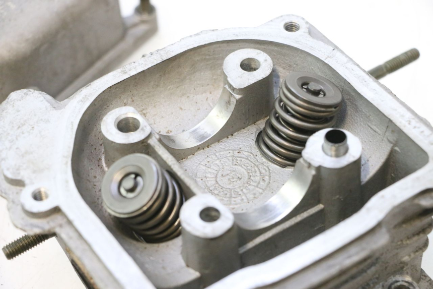 photo de CYLINDER HEAD JM MOTORS SANTANA 50 (2014 - 2023) - Additional view of the item
