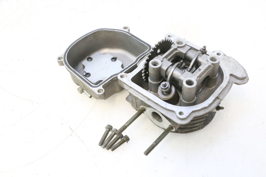 photo de CYLINDER HEAD JM MOTORS SANTANA 50 (2014 - 2023) - Fixing points details