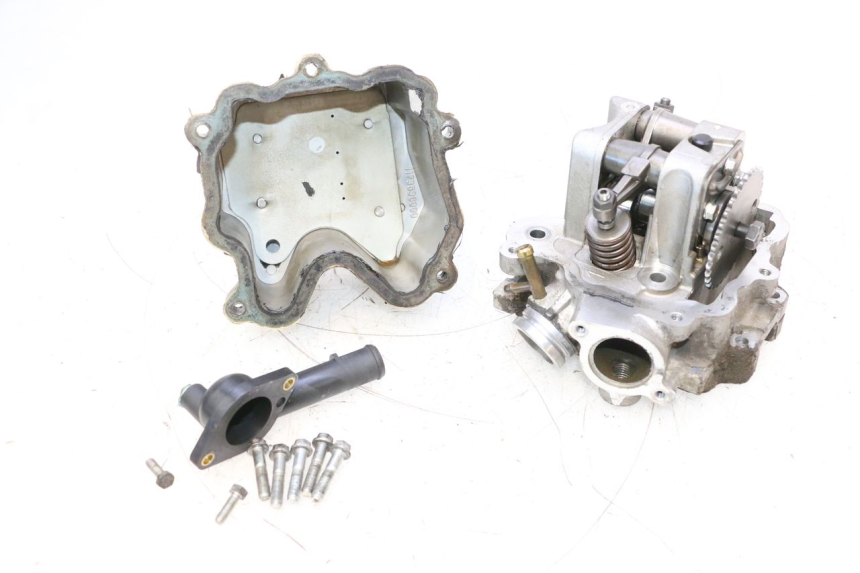 photo de CYLINDER HEAD PEUGEOT SATELIS COMPRESSOR K15 125 (2006 - 2009) - Additional view of the item