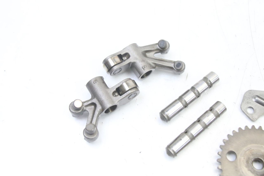 photo de CYLINDER HEAD PEUGEOT SATELIS 125 (2013 - 2018) - Fixing points details