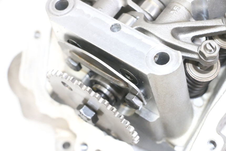 photo de CYLINDER HEAD PEUGEOT SATELIS 125 (2013 - 2018) - Component zoom